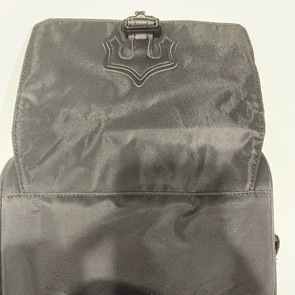 BLACK ON BLACK TRAPSTAR T BAG🔥 - Picture 5 of 7